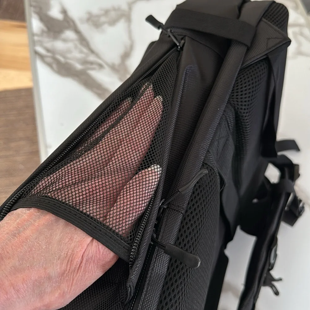 NEW* Men's Swiss Design Black Travel Backpack.  7 seperate storage compartments.